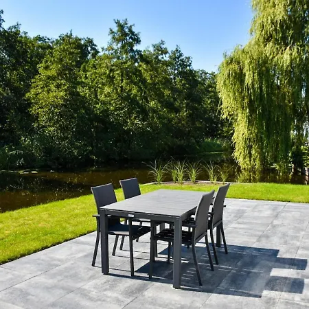 Ferienhaus Beautiful In A Nieuw-Loosdrecht
